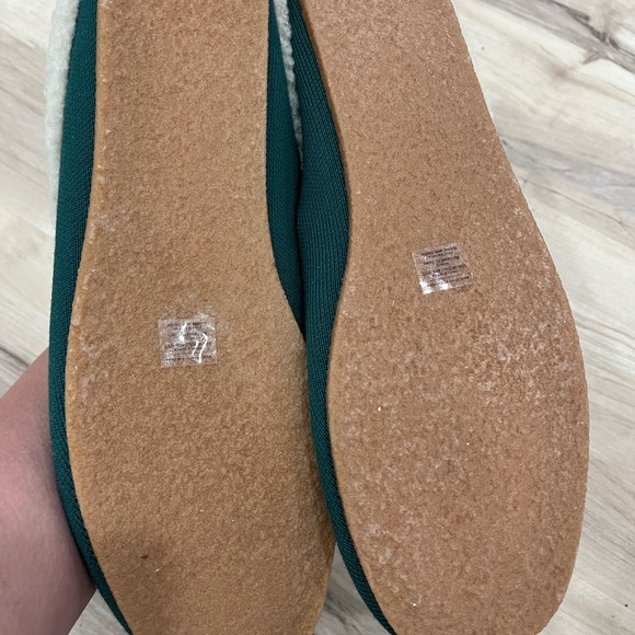 Rothys Holly Scuffs - Picture 2 of 4